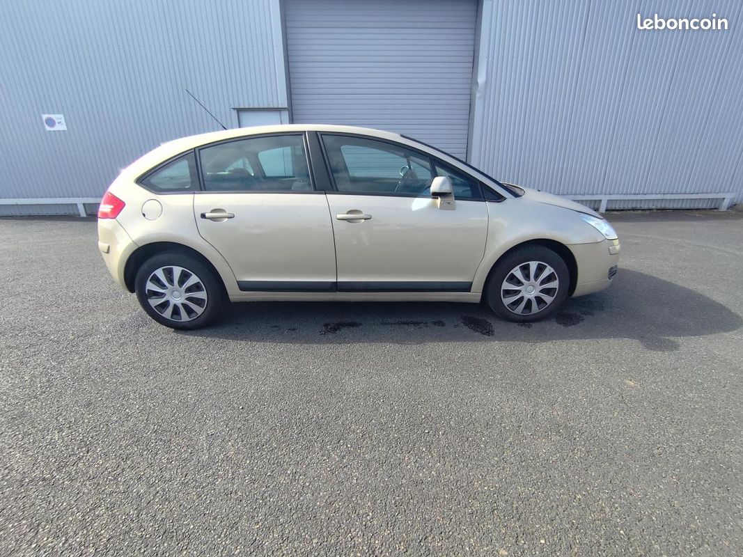 CITROEN C4 1.6i 16V - 110 BERLINE Pack Ambiance PHASE 1 (image 6)