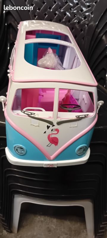 Camionnette poupée + accessoires (image 1)