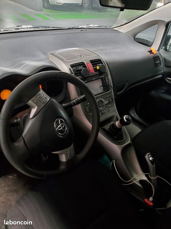 Toyota auris d4d (image 3)