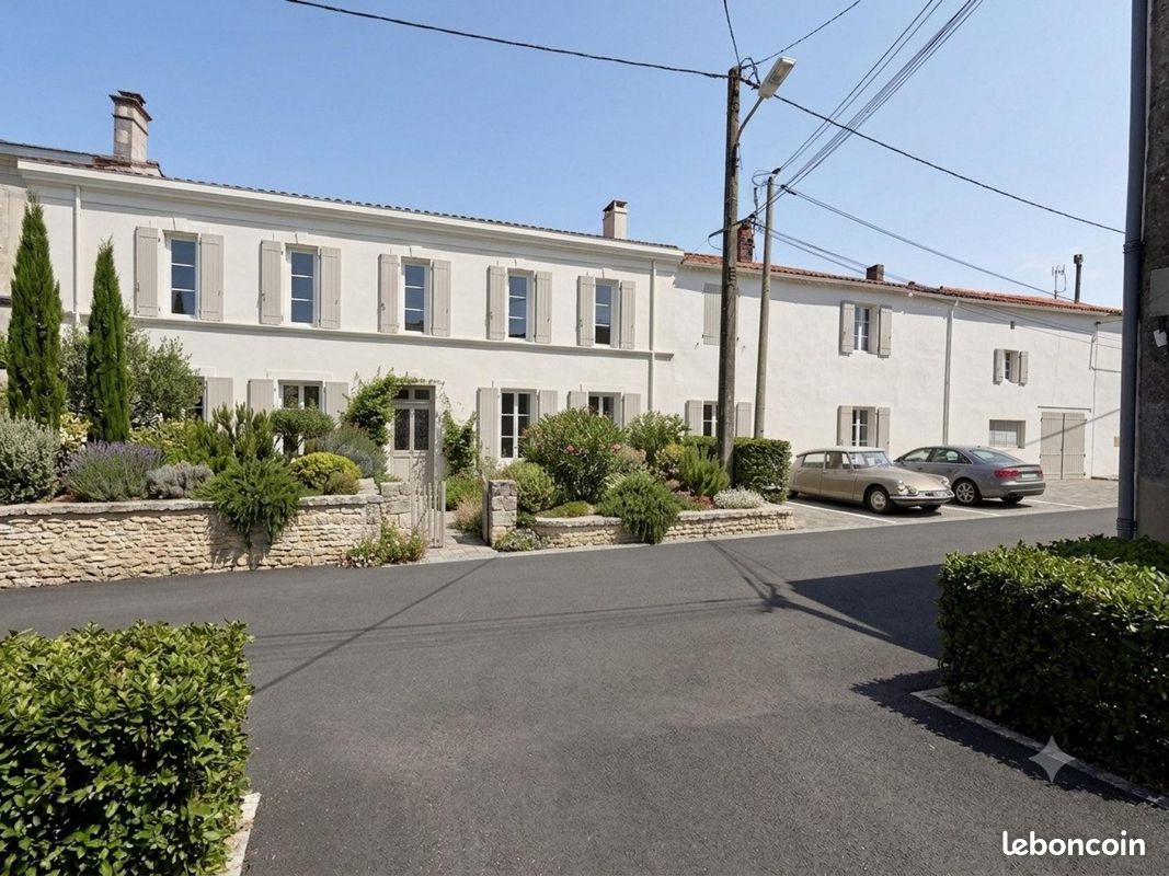 Maison 9 pièces 211 m² · à Chambon · 211 m² · 139 000 €