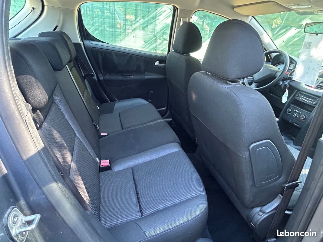 Peugeot 207 1.4 75 cv 5 porte 2ème Main (image 6)