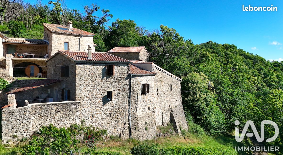 Maison 4 pièces 60 m² · à Chazeaux · 60 m² · 196 000 €