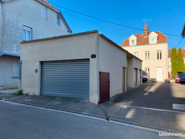 Location garage 25 m²