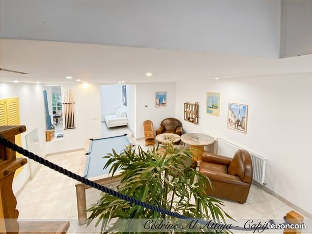 Maison 8 pièces 250 m²
