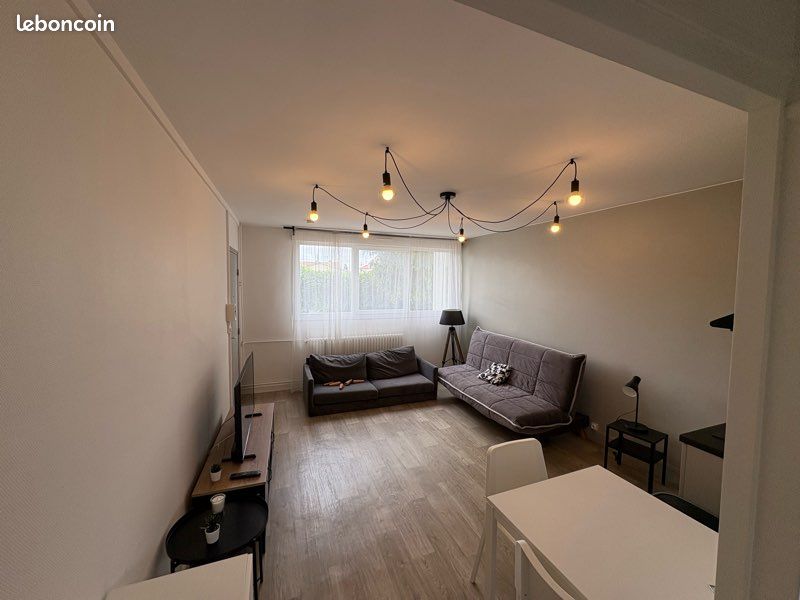 Appartement 1 pièce 24 m² · à Niort · 24 m² · 545 €