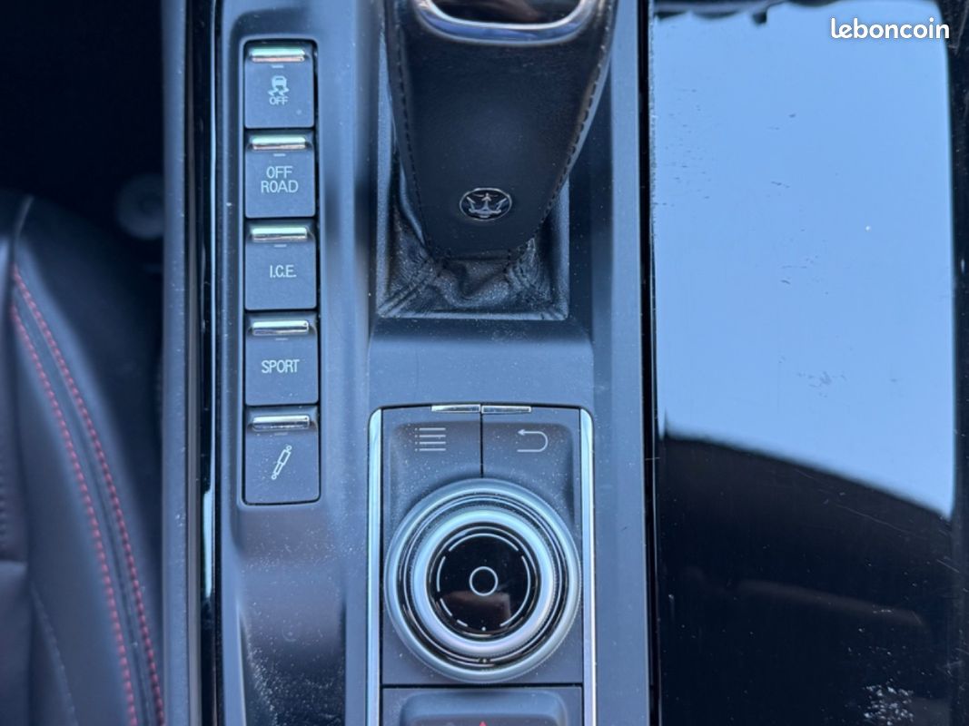 MASERATI LEVANTE 3.0 V6 Bi-Turbo 350 Q4 GranSport (image 15)