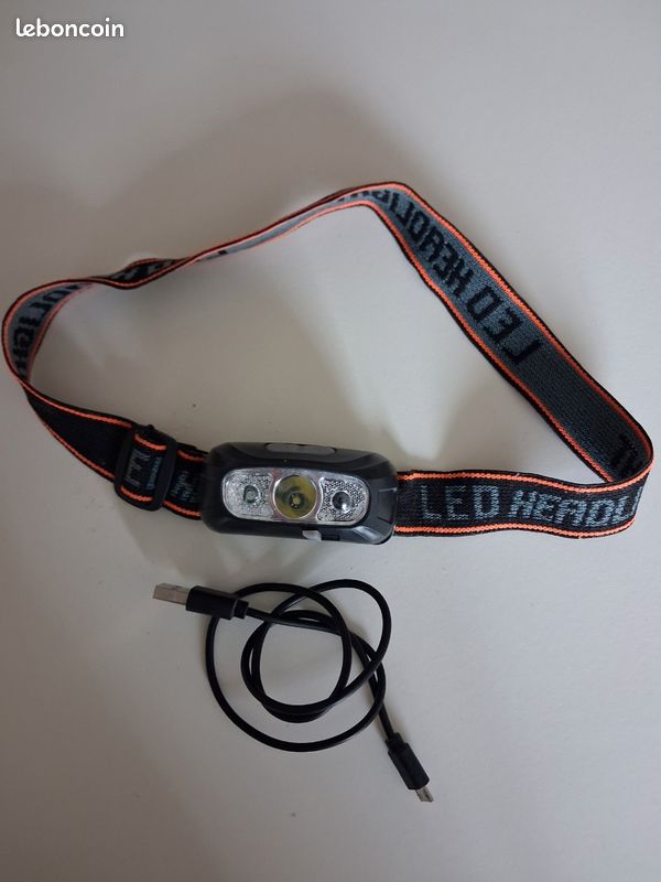 Lampe frontale à détecteur de mouvements .
Rechargeable usb
Neuf
Idéal camping, randonnée,course à pied... (image 1)