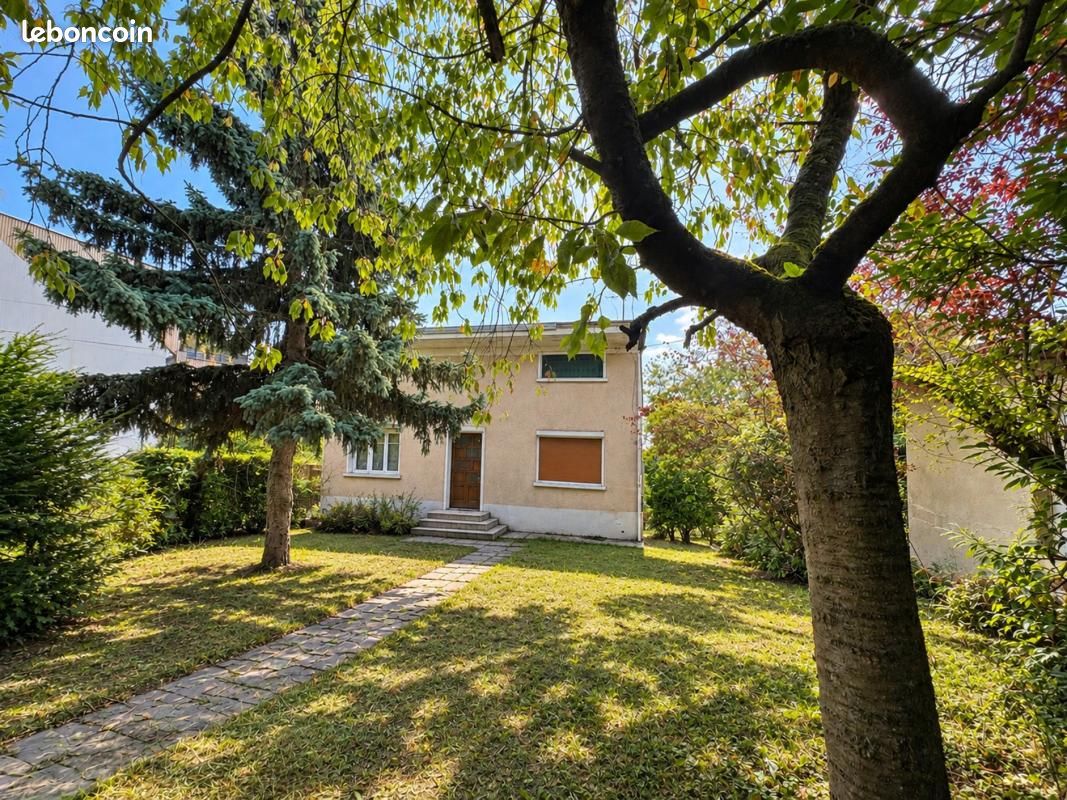 Maison 6 pièces 200 m² · à Fontenay-sous-Bois · 200 m² · 650 000 €