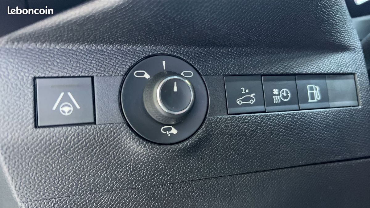 DS 7 1.6 E-Tense 300 Hybrid 4X4 EAT8 Bastille (image 29)
