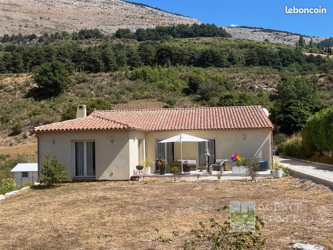 Maison 4 pièces 120 m² · à Escragnolles · 120 m² · 400 000 €