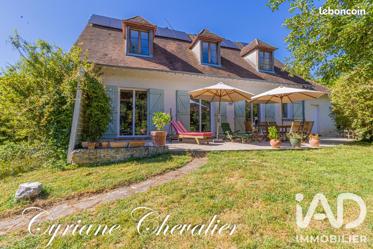 Maison 8 pièces 205 m² · à Maule · 205 m² · 599 000 €