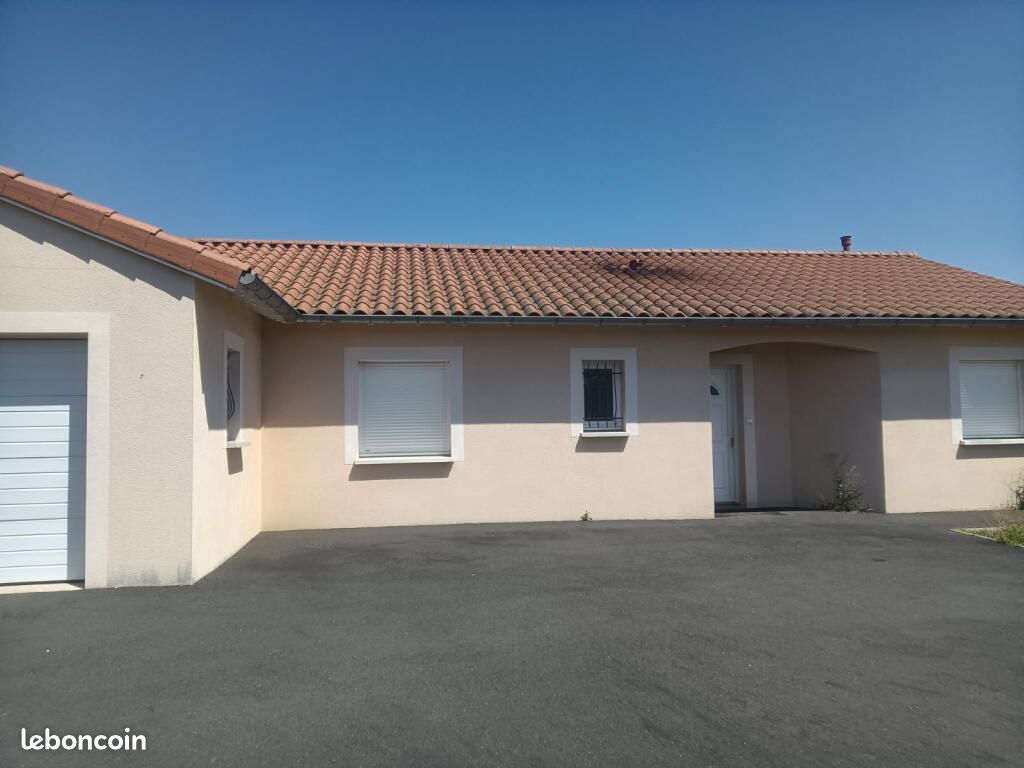 Maison 4 pièces 105 m² · à Saint-Paulien · 105 m² · 820 €