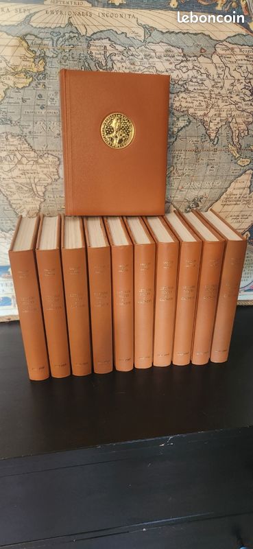 Lot de 11 tomes Lettres, Notes et Carnets de Charles de Gaulle (image 1)