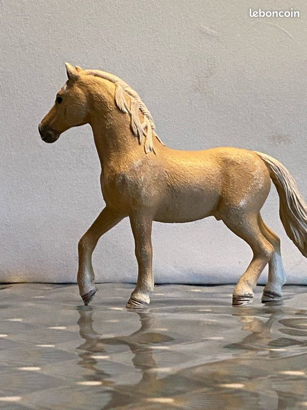 Figurine schleich palomino (image 1)