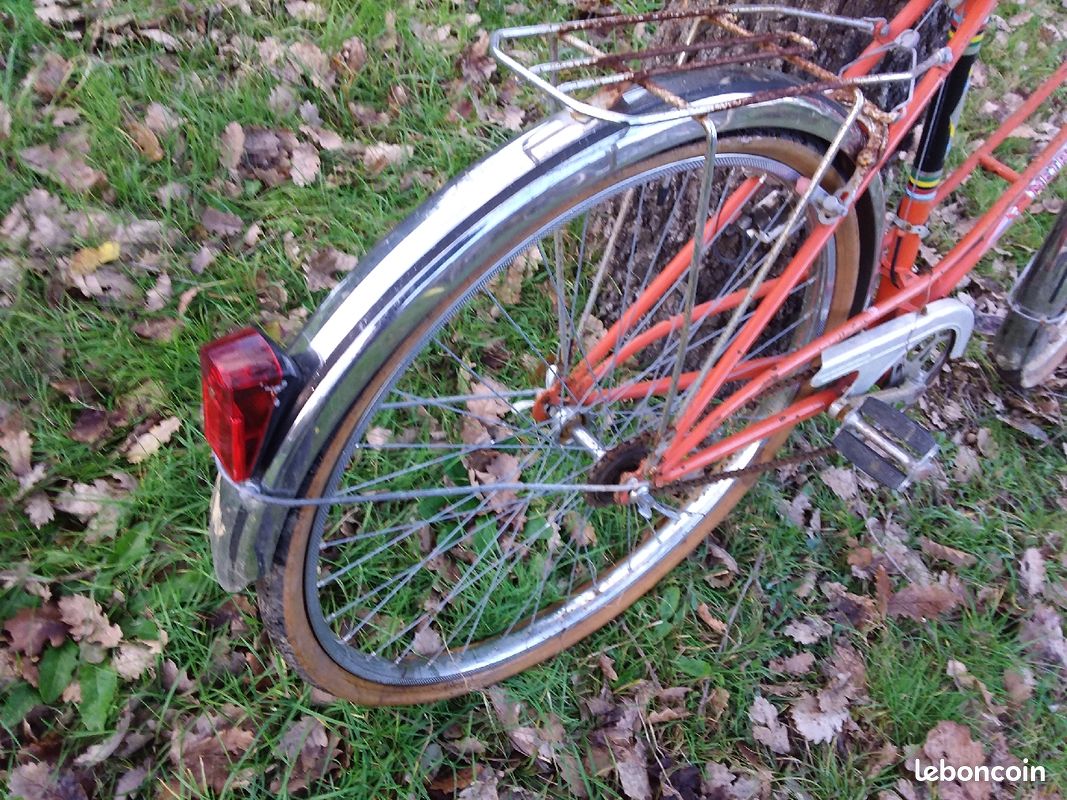 Vélo femme années 70s marque métropole, selle 2 couleurs (image 4)