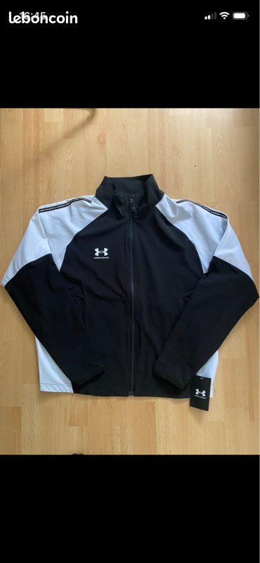 Veste under armour noir & blanc- neuve avec étiquette (image 1)