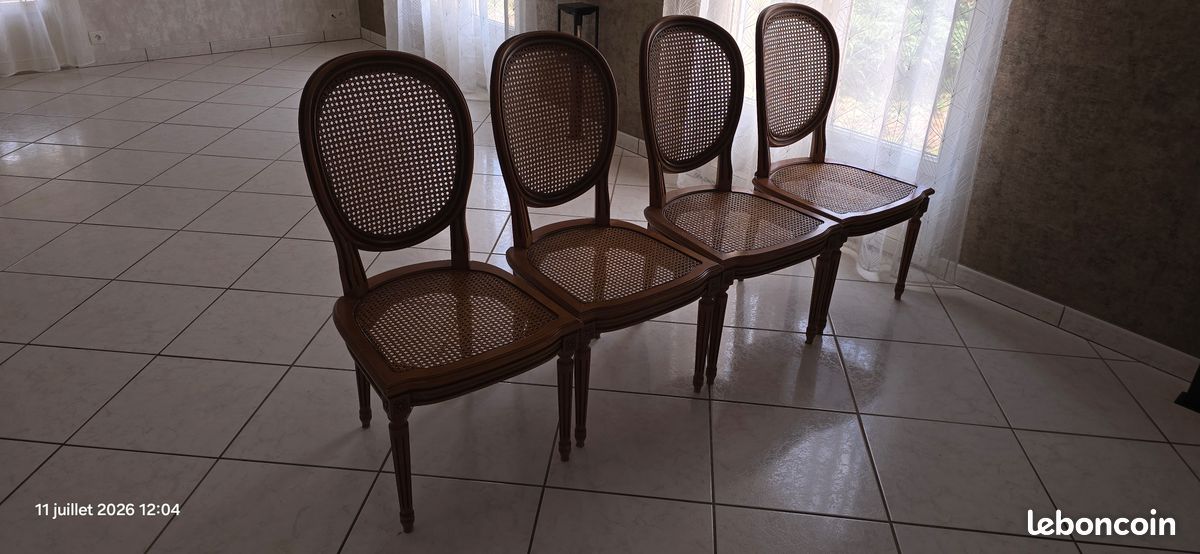 4 chaises médaillon cannées (image 1)