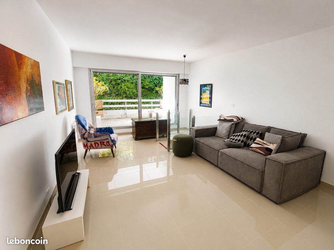Appartement 2 pièces 74 m² · à Évian-les-Bains · 74 m² · 315 000 €