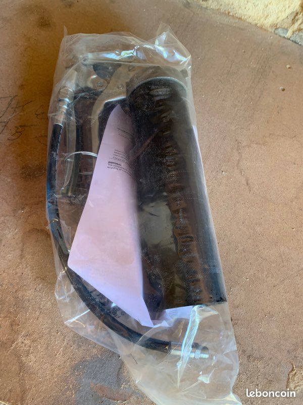 A vendre pistolet de graissage (image 3)
