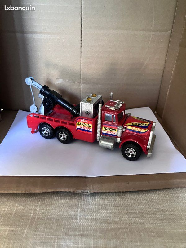 Voiture miniature - camion dépanneur (image 1)