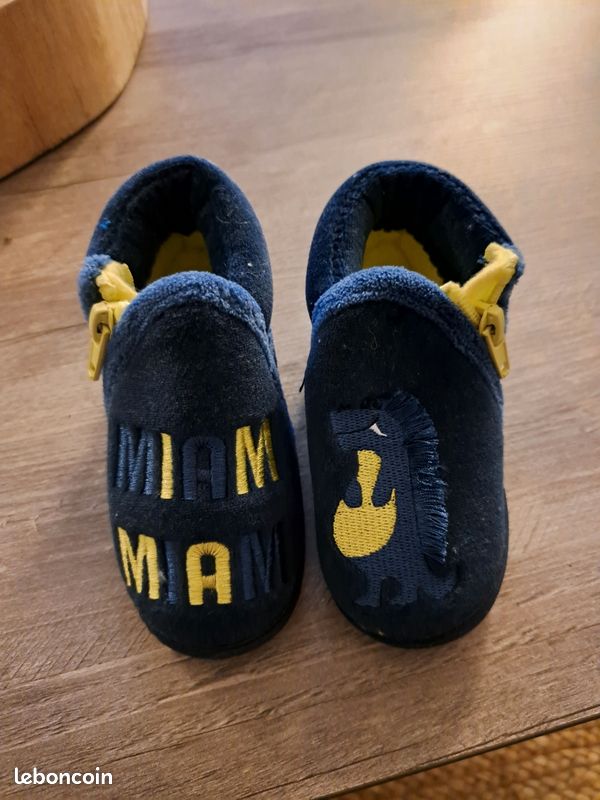 Chausson bebe isotoner (image 1)