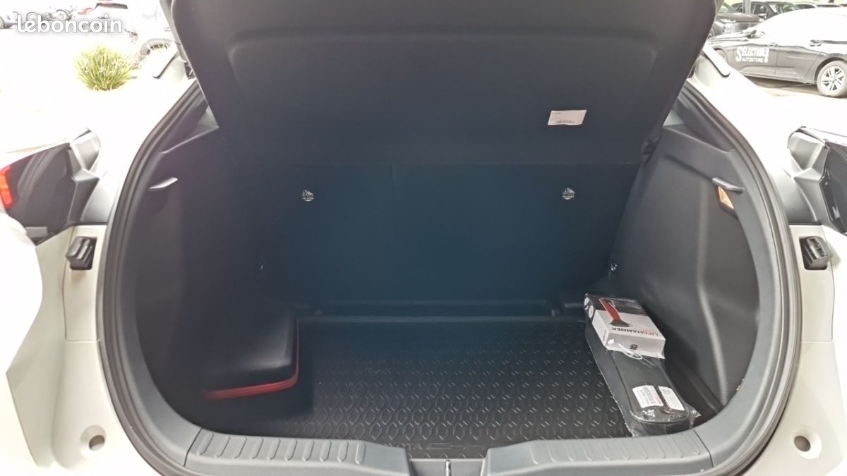 Toyota C-HR 1.8 Hybride 140 Design (image 10)