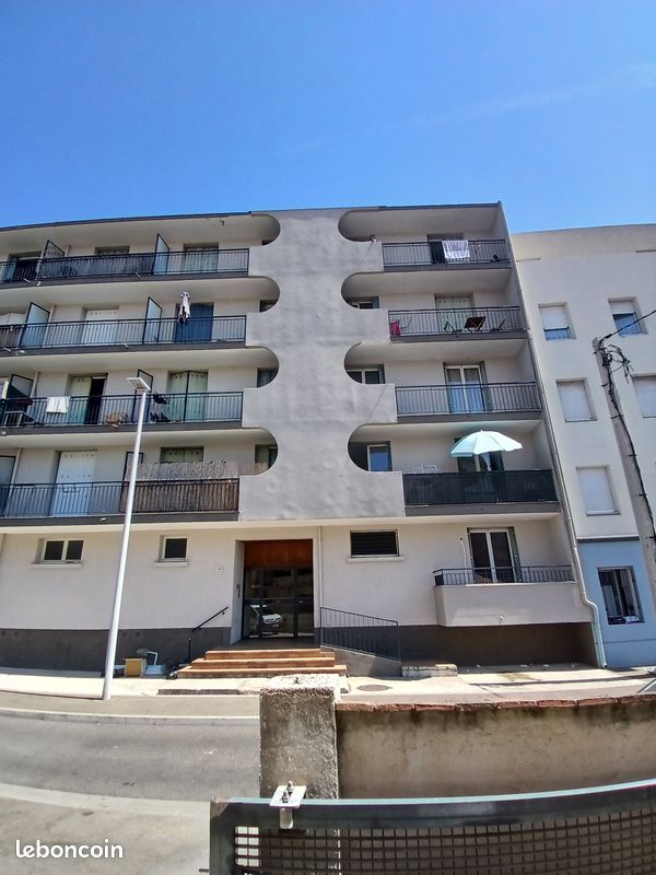 Appartement 1 pièce 30 m² · à Nîmes · 29,8 m² · 59 000 €