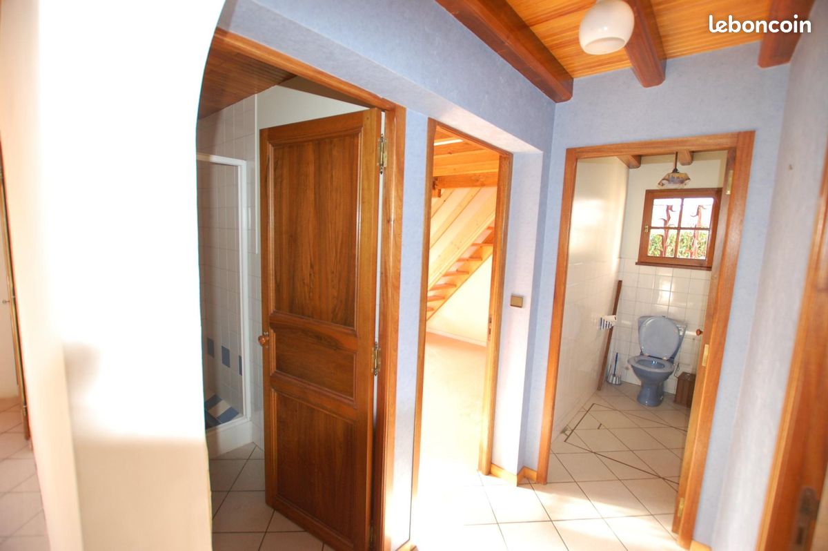 Maison 8 pièces 205 m² - Saint-Ciers-sur-Gironde 33820 (image principale 4)