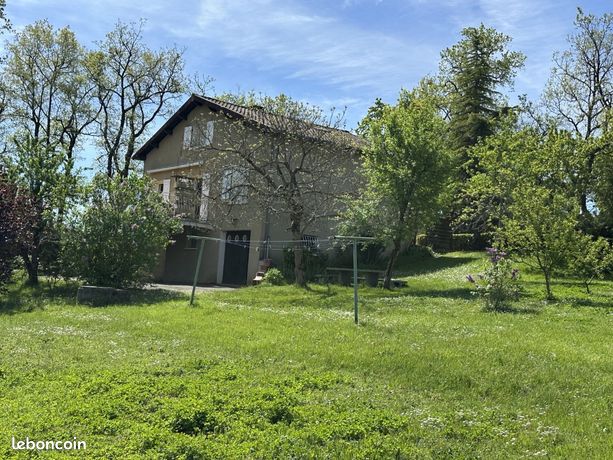 Maison 6 pièces 240 m²