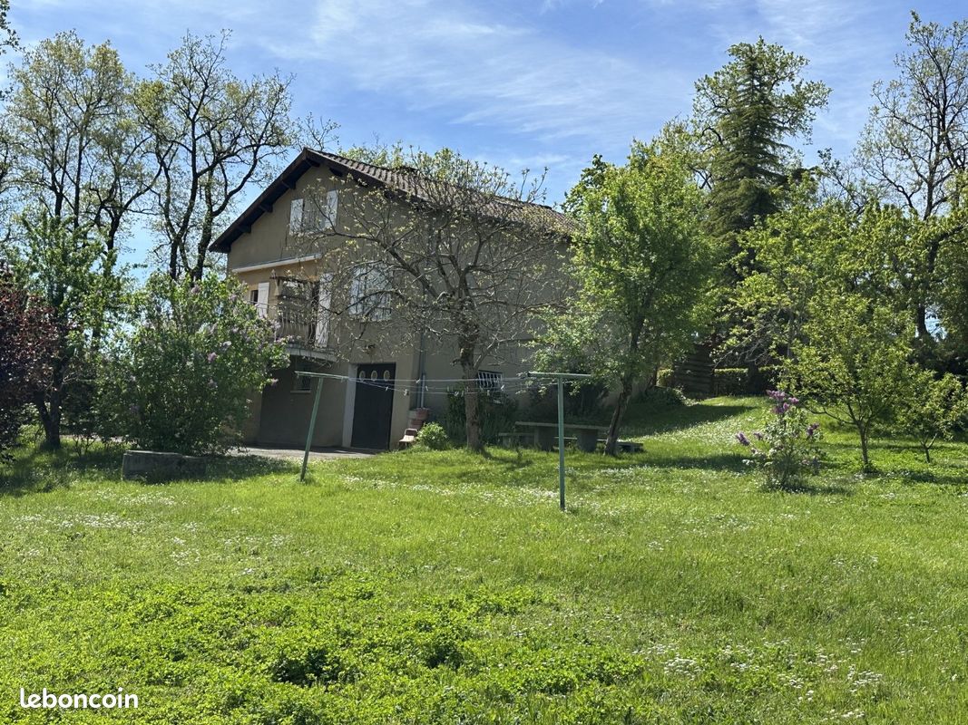 Maison 6 pièces 240 m² · à Saliès · 240 m² · 235 000 €