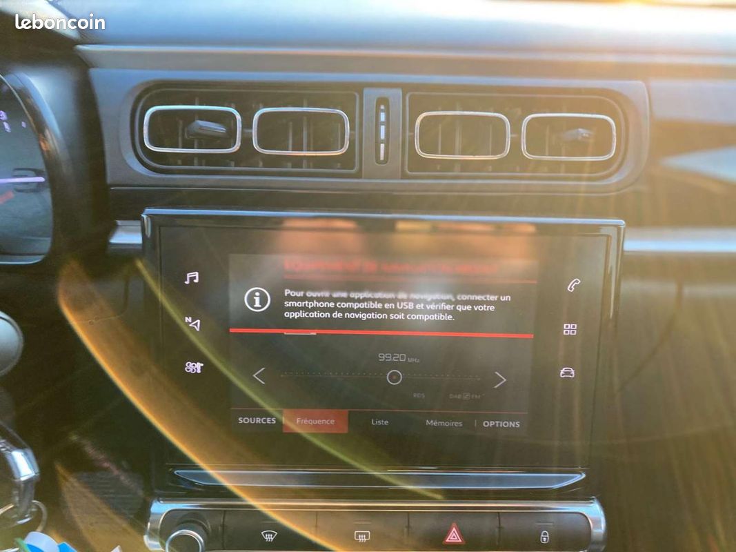 CITROEN C3 Shine - 1.2 PT - 110 - EAT6 - Radars Arrière + MirrorLink (image 13)
