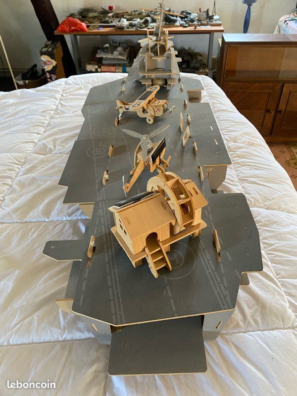 Porte avion solaire (image 1)