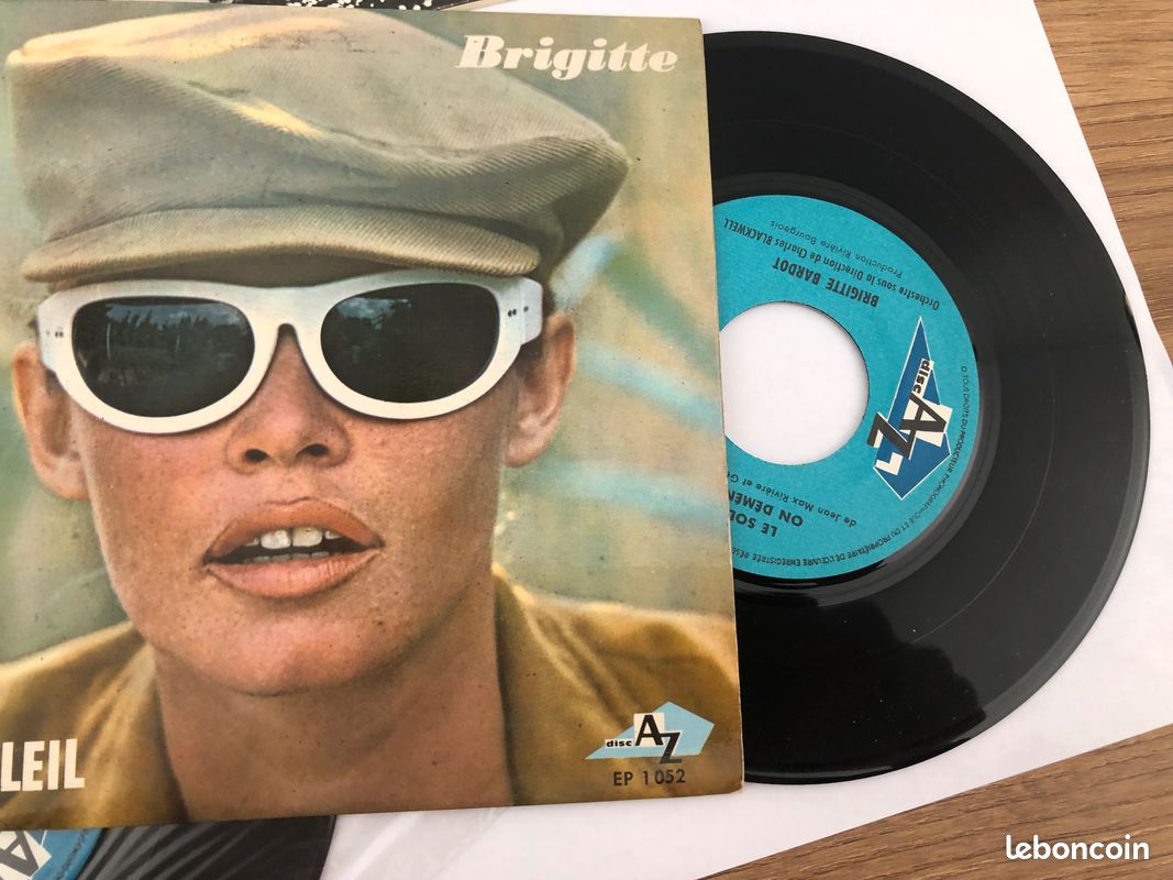 Lot de 2 vinyles 45 tours Brigitte Bardot années 60 (image 4)