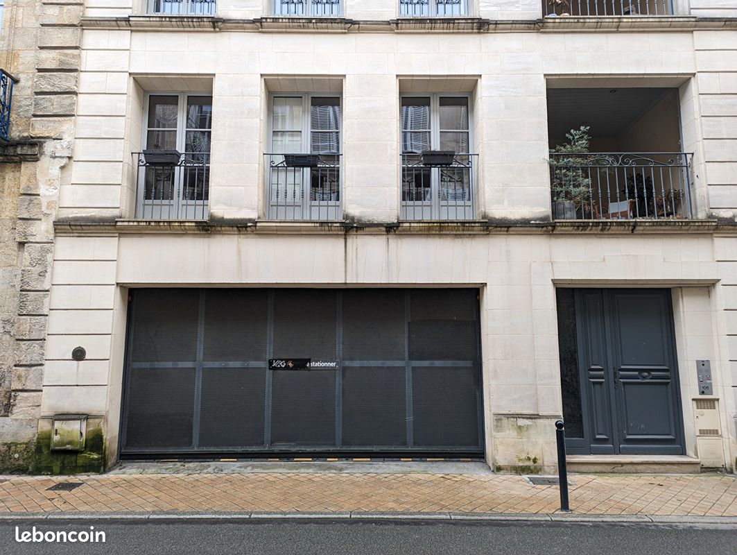 Parking/box BORDEAUX · 115 €