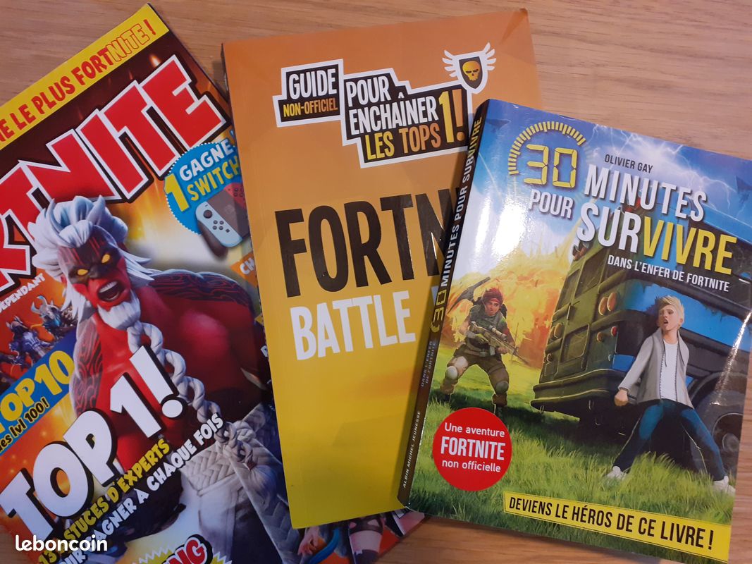 Lot livres FORTNITE - 1 guide Fortnite Battle Royale + 1 histoire dont tu es le héros + 1 Magazine (image 1)