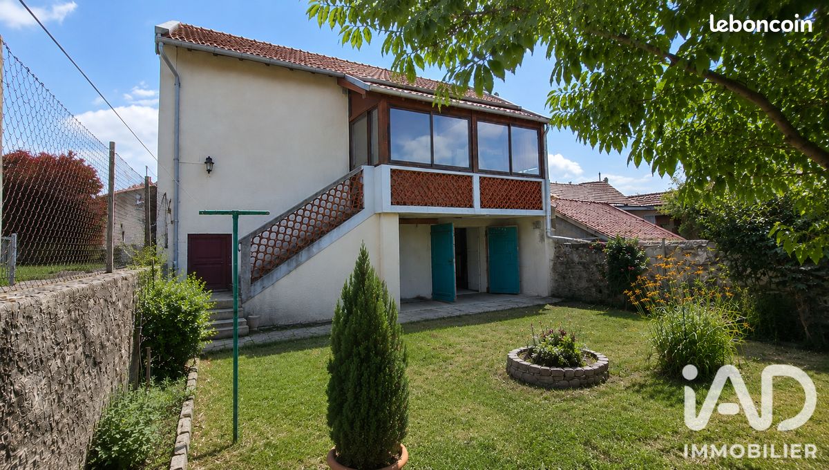Maison 2 pièces 42 m² · à Paulhaguet · 42 m² · 35 000 €