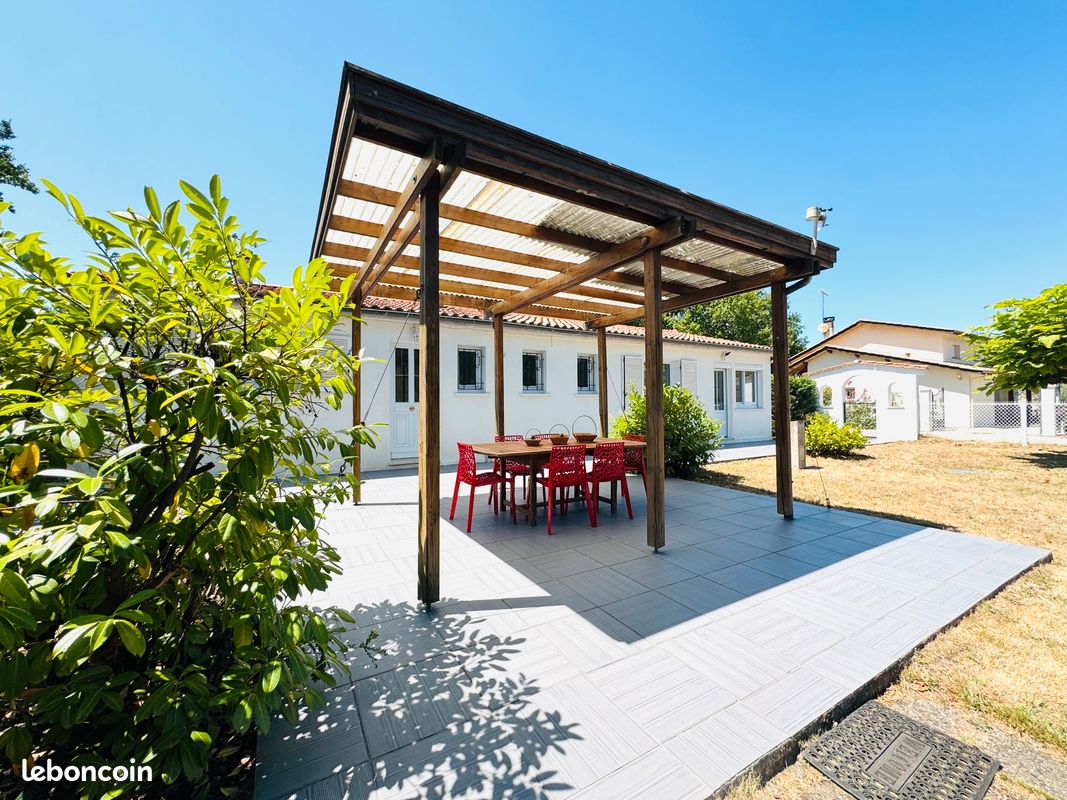Maison 5 pièces 106 m² · à Saint-Michel-de-Rieufret · 106 m² · 296 800 €