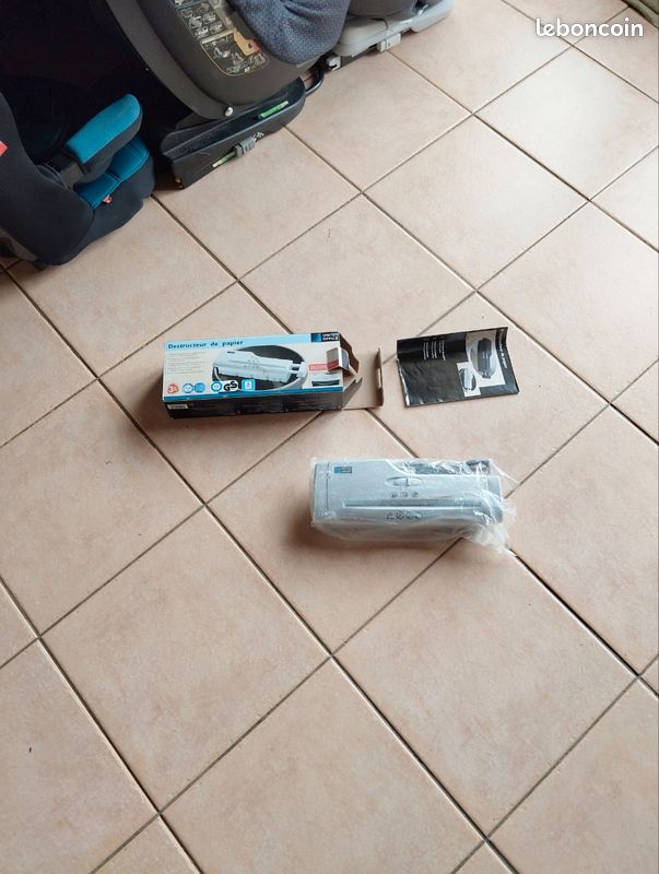 Destructeur de documents (image 1)