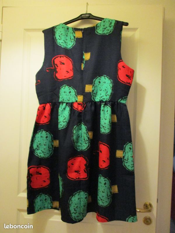 Robe neuve imprimée Real Form LONDON (image 6)