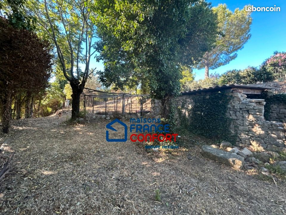 Terrain 640 m² · à Flayosc · 95 000 €