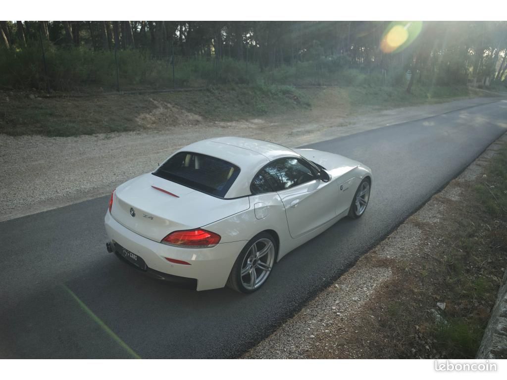 BMW Z4 PACK M sDrive 23i - SIEGES CHAUFFANTS - CHASSIS SPORT - ECRAN (image 12)