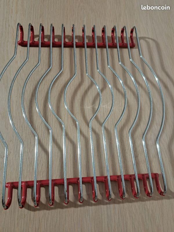 Dessous de plat rouge et gris (image 1)