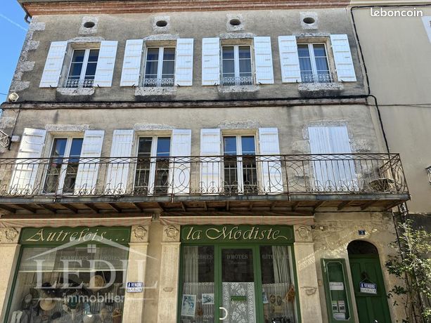 Maison 5 pièces 210 m²