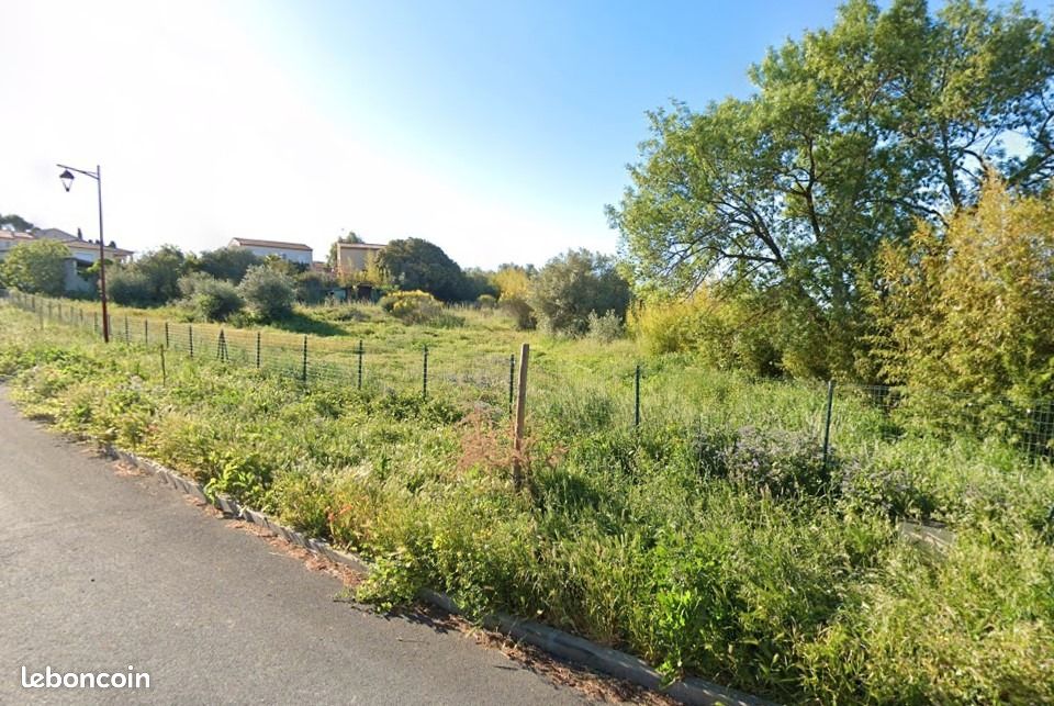 Terrain 558 m² Quarante · 79 900 €