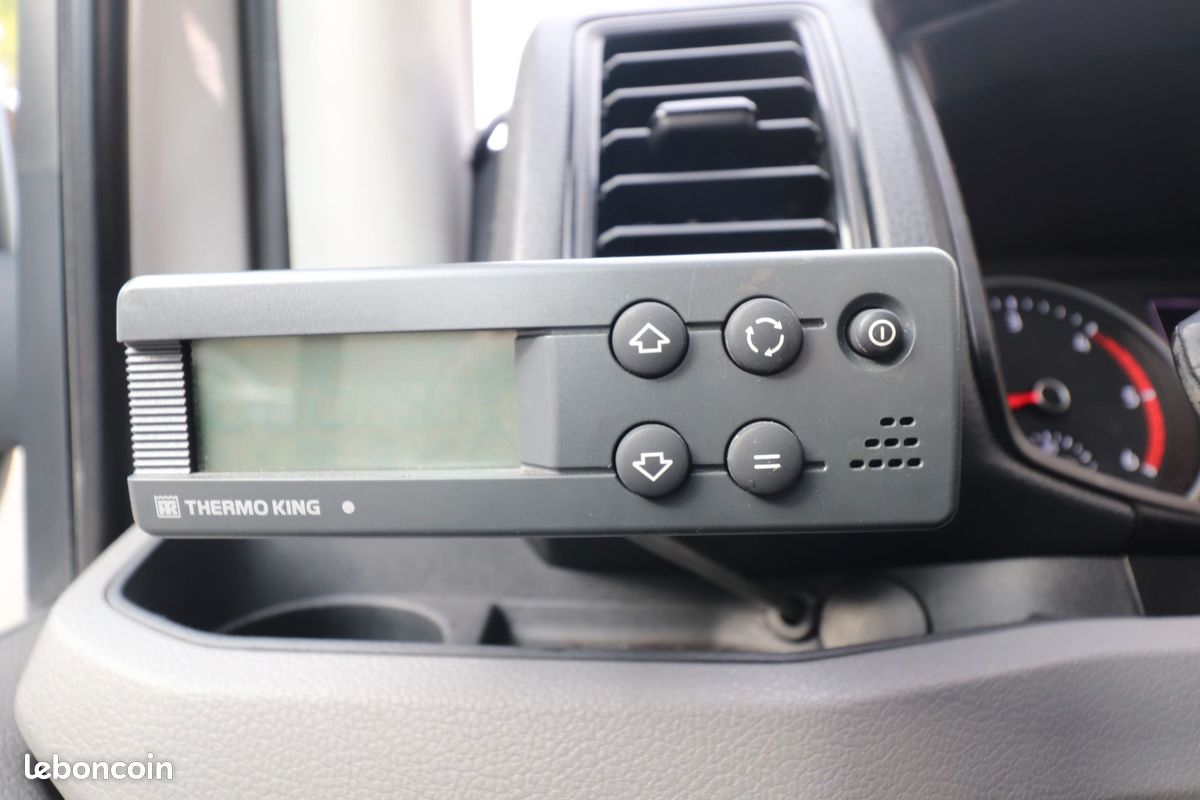 Volkswagen crafter vu frigorifique -ttc 39 997 (tva recup.) -2.0l tdi 175ch 35l3 -2 cam.recul -carplay -dispo 30/6 (image 18)