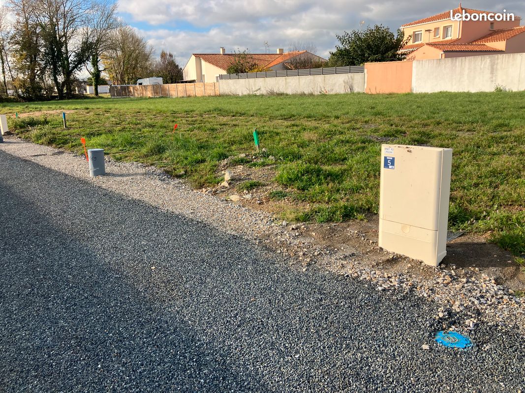 Terrains à bâtir, libres de constructeur à Challans (85) · 78 000 €