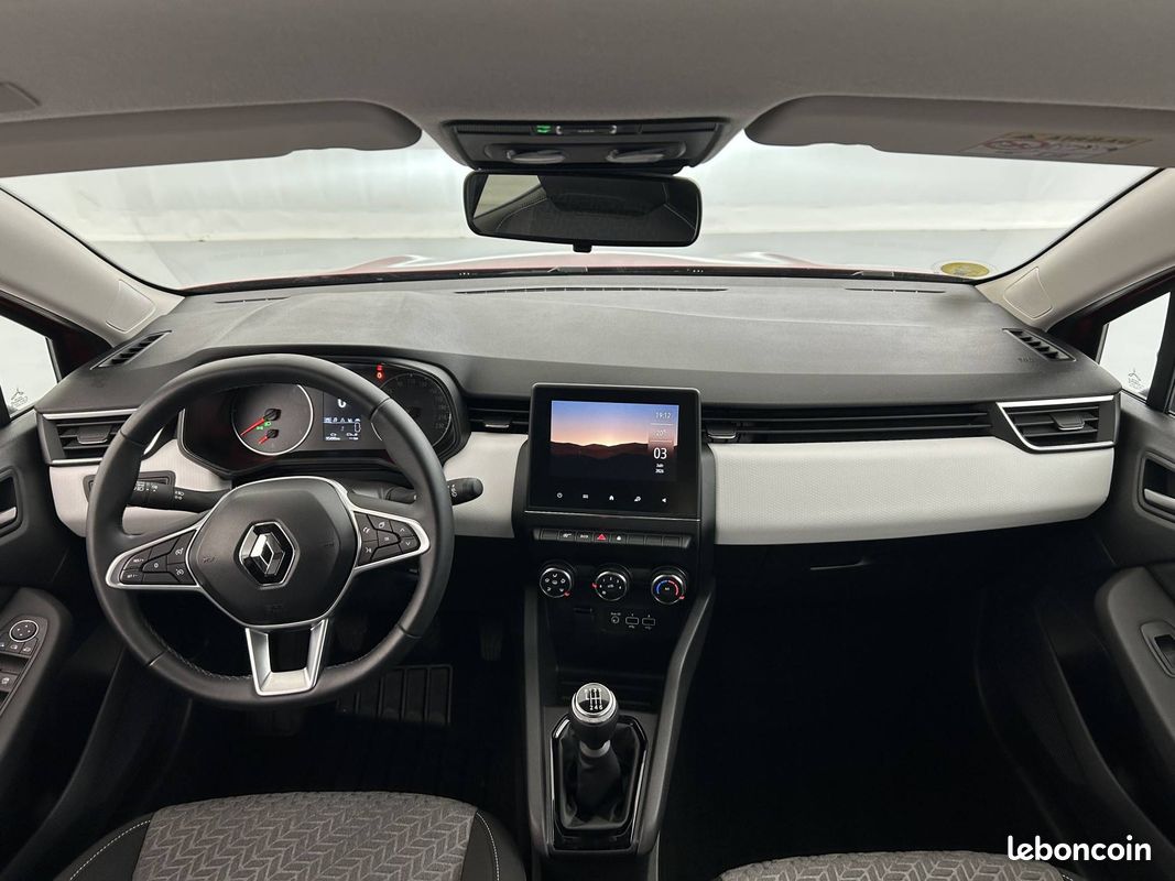 RENAULT Clio Blue dCi 100 Evolution (image 29)
