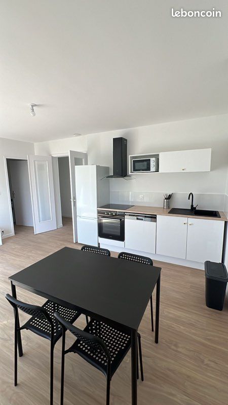 Appartement 5 pièces 70 m² · à Angers · 70 m² · 450 €