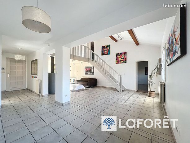 Villa 6 pièces 147 m²