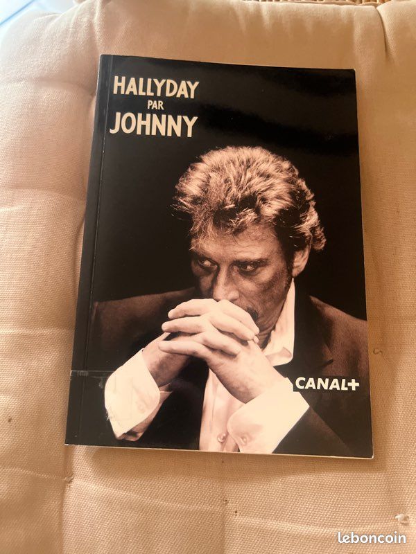 Lot de 2 livre Johnny Hallyday 2 a l’unité (image 1)